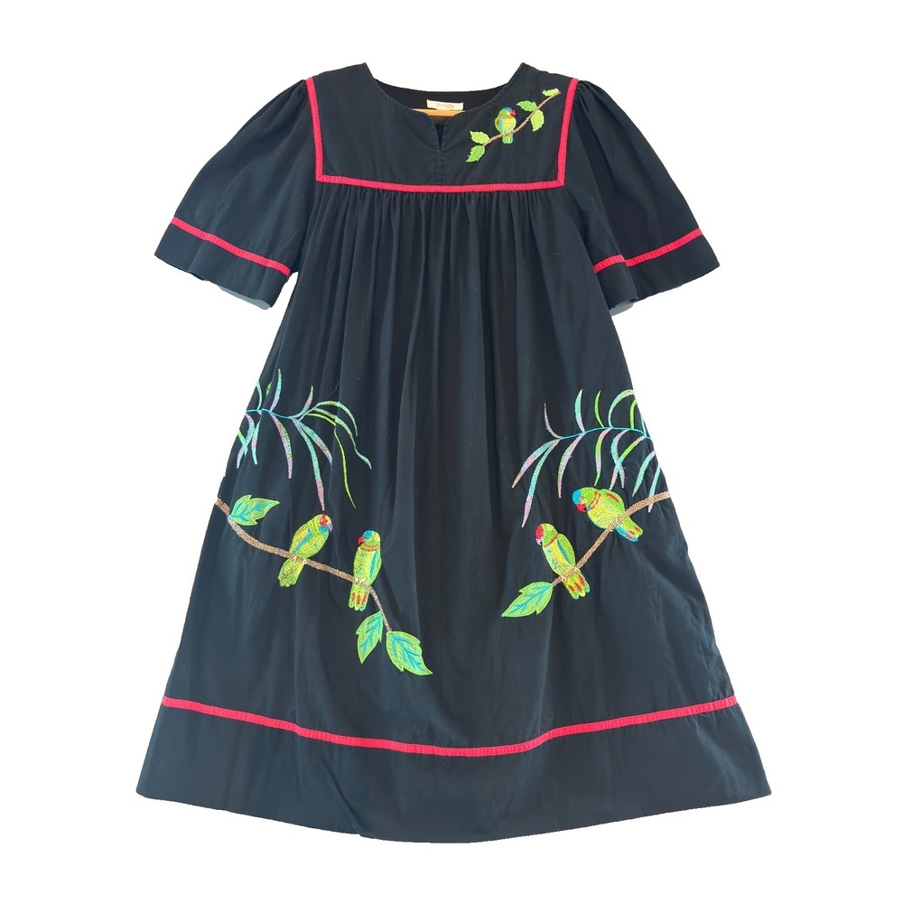 GO SOFTLY Parrot Embroidered Patio Dress Black Muumuu House Dress Women's L
